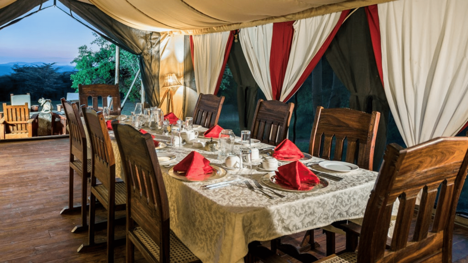 Mess-Tent-Dining-Area-Instinct-of-the-Mara